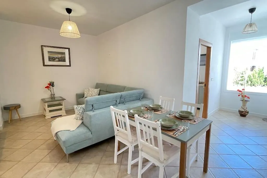 Casa Azahar Centrally Located 2 Bedroom Apartment Alhaurín el Grande 0*,  スペイン