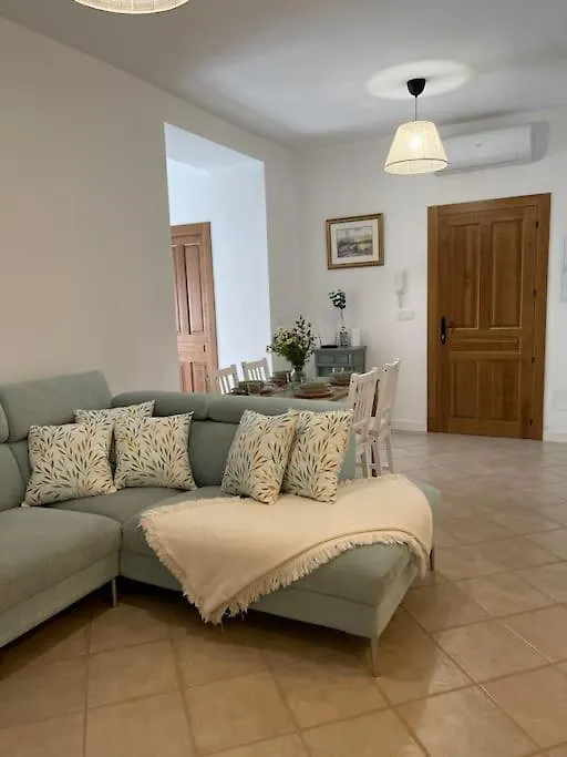 Casa Azahar Centrally Located 2 Bedroom Apartment Alhaurín el Grande إسبانيا