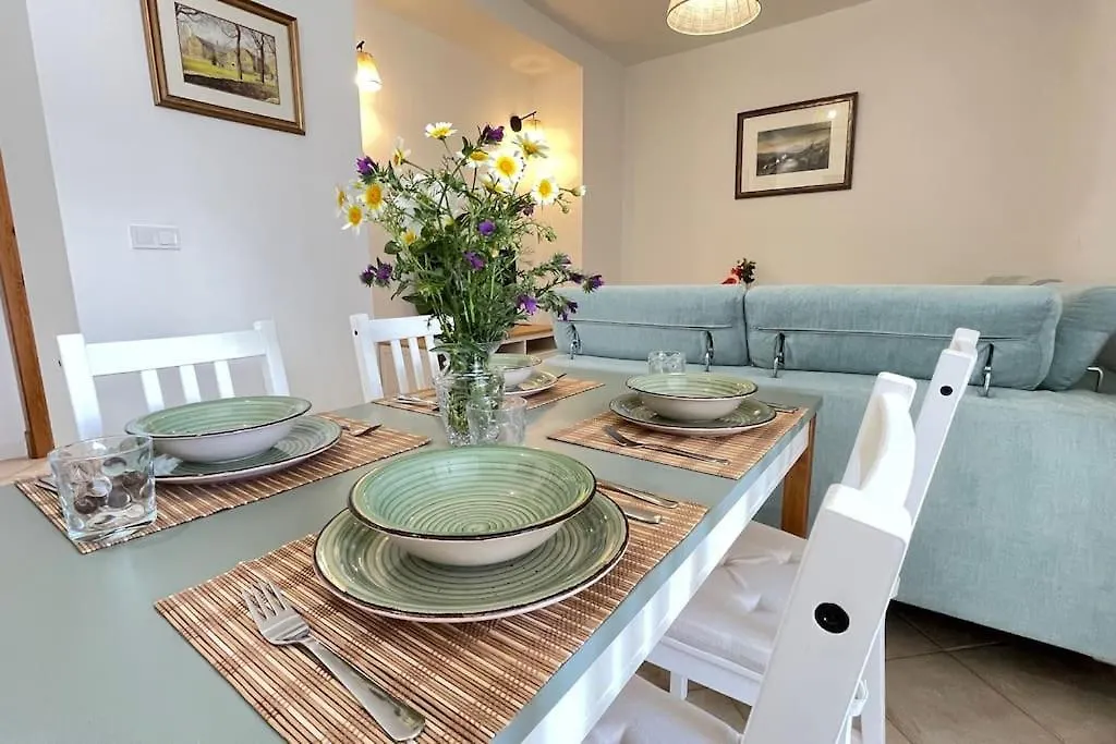 Casa Azahar Centrally Located 2 Bedroom Apartment Alhaurín el Grande