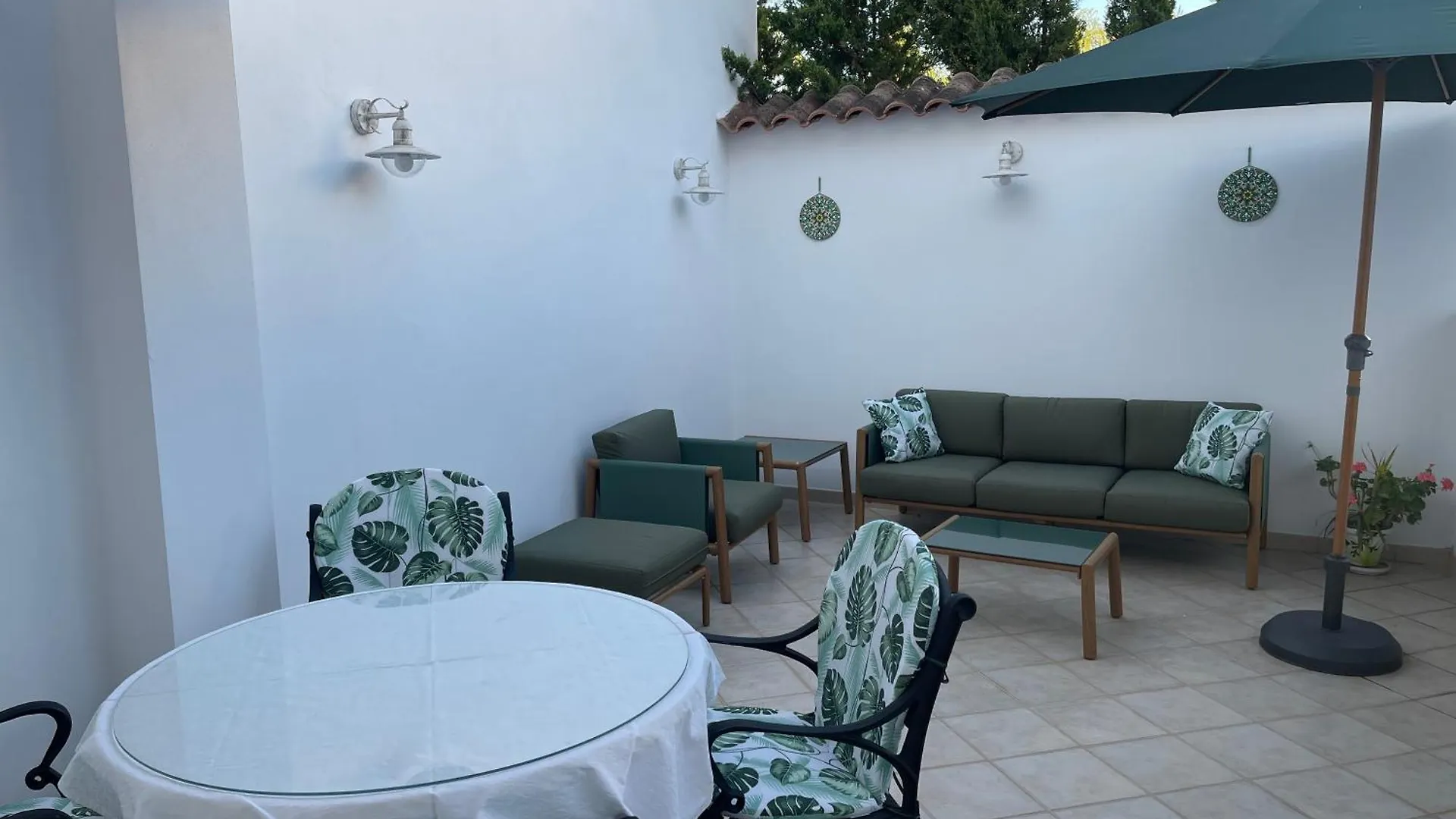 Casa Azahar Centrally Located 2 Bedroom Apartment Alhaurín el Grande 0*,  إسبانيا